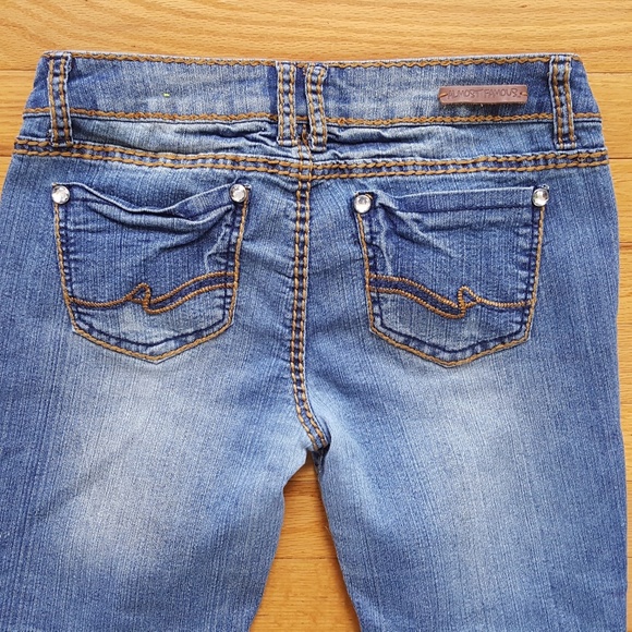 Almost Famous Destructed Junior Blue Jeans Size 7 - Picture 4 of 8